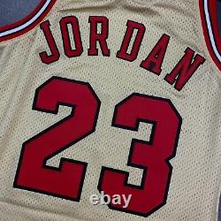100% Authentic Michael Jordan Mitchell & Ness 95 96 Gold Bulls Jersey Size S 36