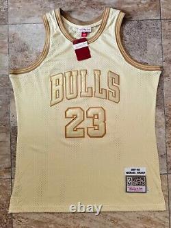 Michael Jordan Chicago Bulls 97-98 Gold Swingman Mitchell & Ness Jersey Size XL