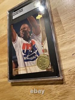 Michael Jordan GOLD SGC 8 Upper Deck #85 USA INVEST Against INFLATION 1994 GIFT