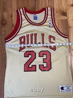 Vintage Michael Jordan Champion Gold Bulls Jersey Size 40 M Chicago Bulls